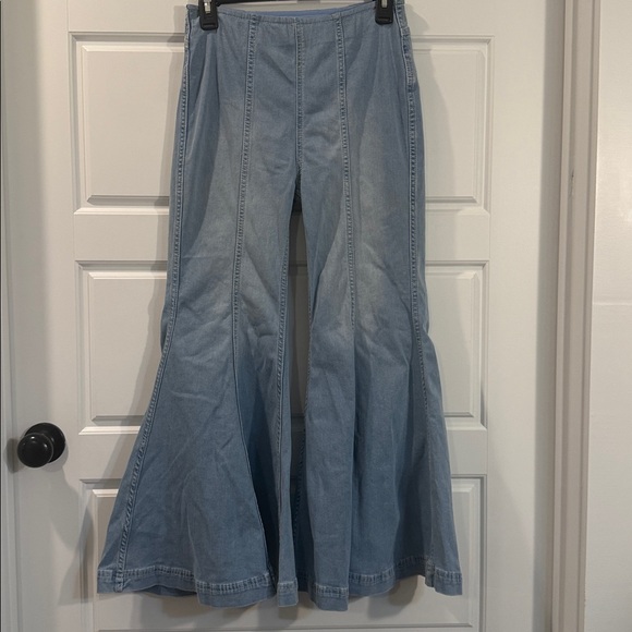 Free People Cha Cha Flare Jeans 27 - Picture 2 of 4